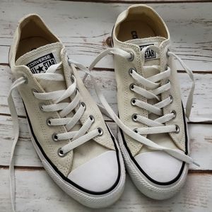 Converse Chuck Taylor All Star Low Top Unisex Shoe